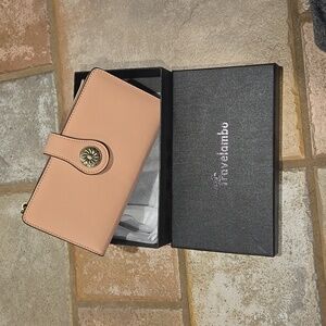 Travelambo Wallets Women RFID Large Capacity Luxury Waxed Leather Clutch Wallet